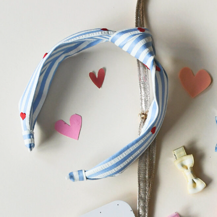Opaska z haftowanym sercem w paski - Yooglo