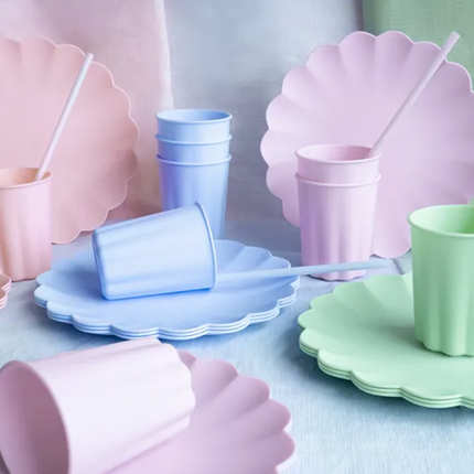 Talerzyki plastikowe Falbanka, 22 x 22 cm, fioletowy - Yooglo