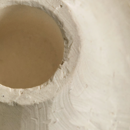 Świecznik ceramiczny Laisne - kolor: kremowy - Yooglo