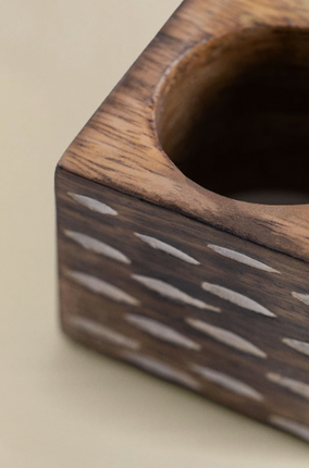 Zestaw 4 drewnianych pierścieni na serwetki Elon Style - Madera - Yooglo